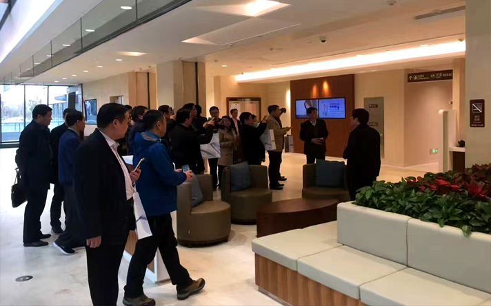 抑菌木門綠色環(huán)保，打造現(xiàn)代健康生活環(huán)境